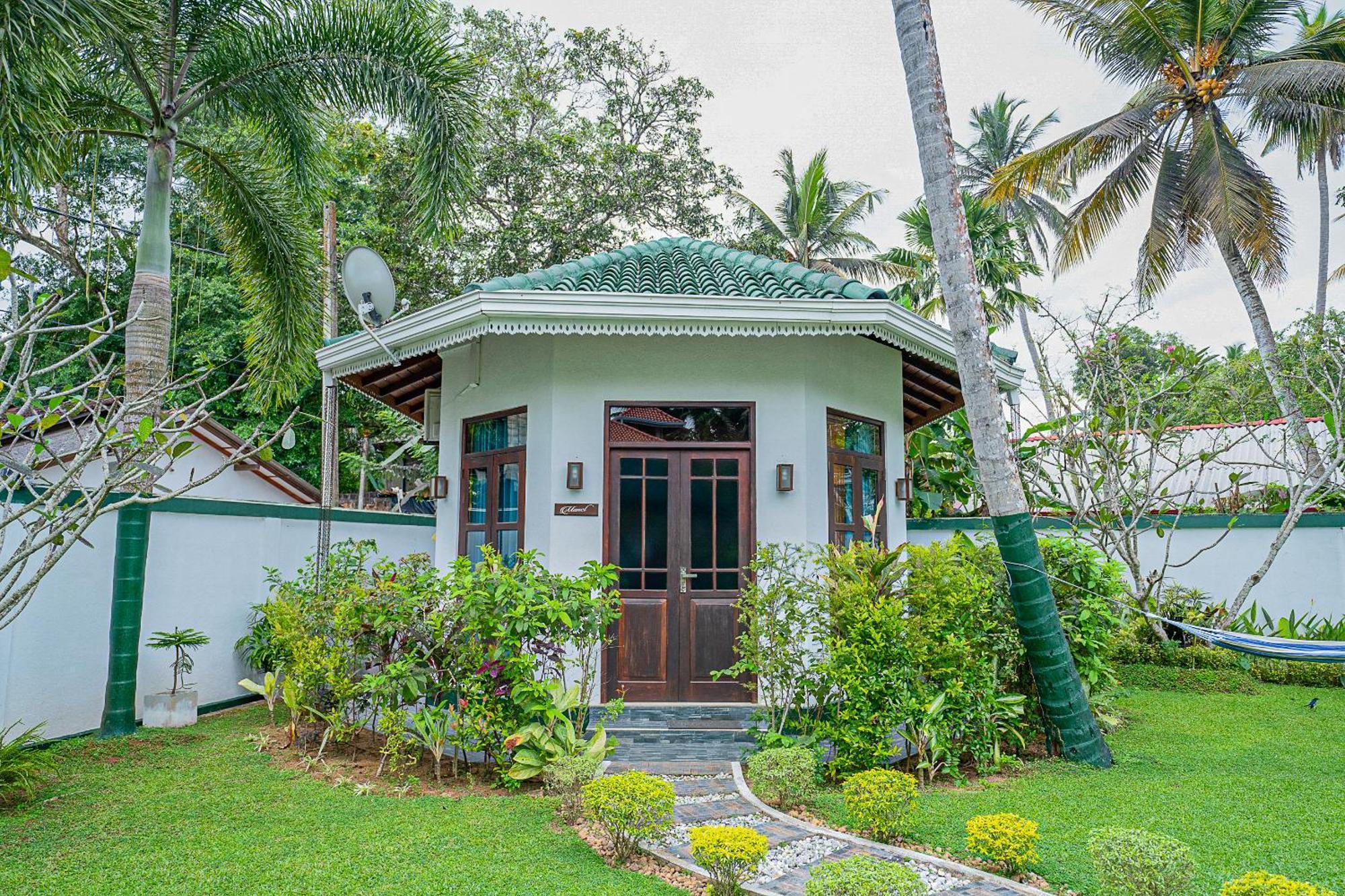 Helis Place Unawatuna Exteriör bild